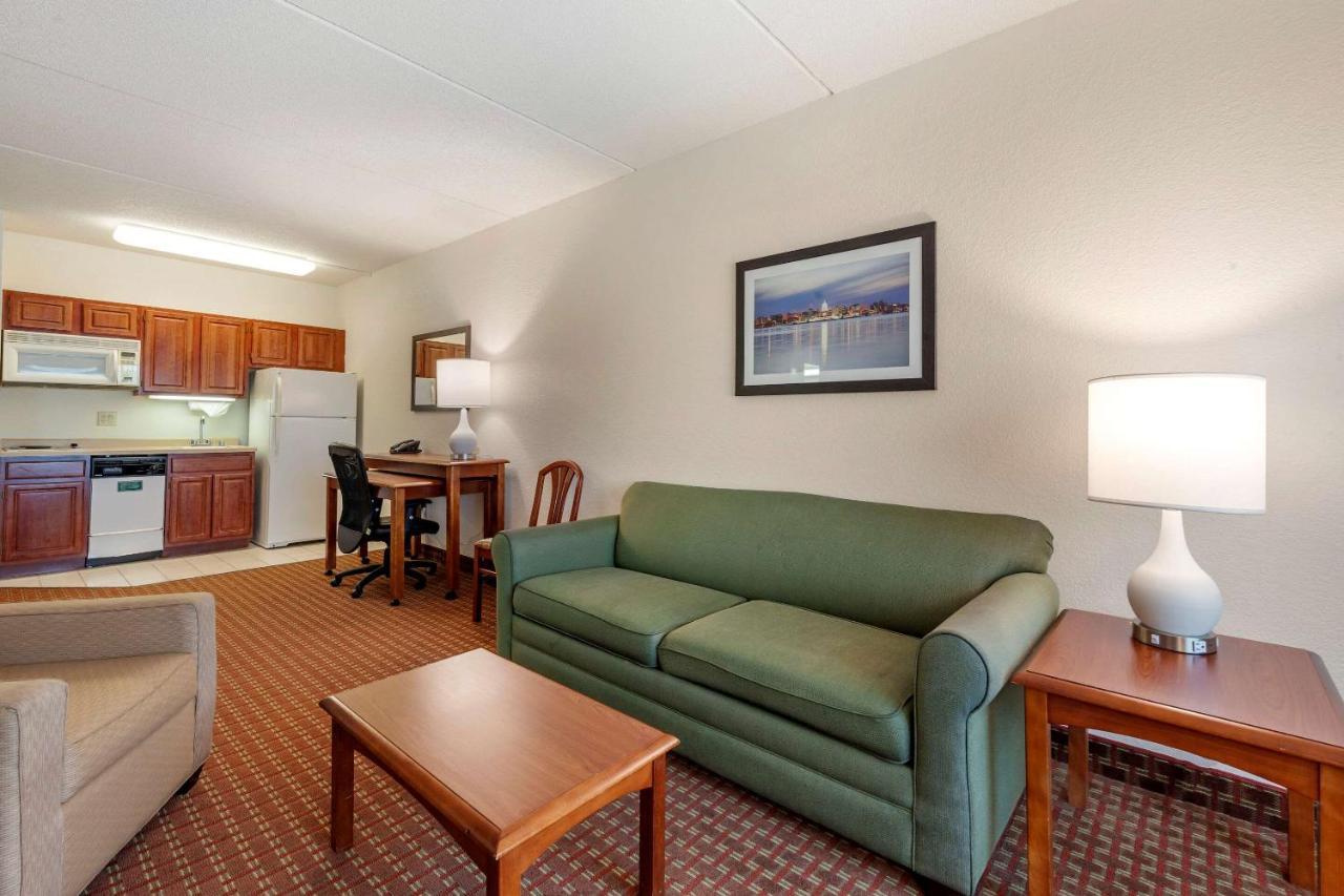 Clarion Suites At The Alliant Energy Center Madison Exterior foto